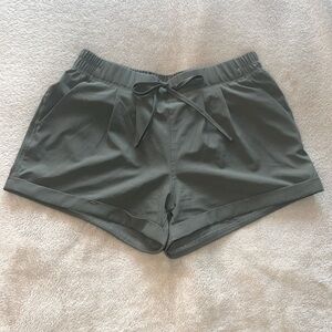 Zyia Shorts